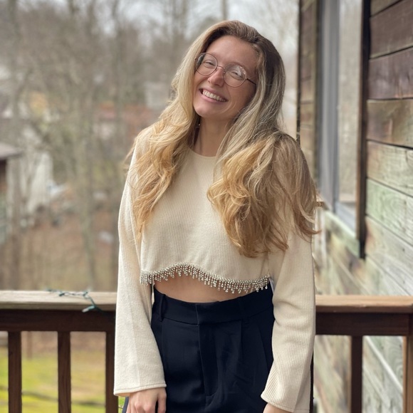 Meet your Posher, Paige - Picture 4 of 4